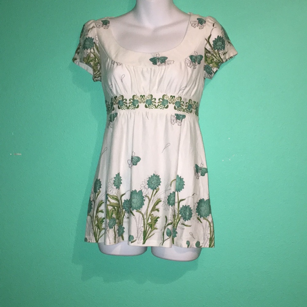 Juniors Floral shirt size Small.